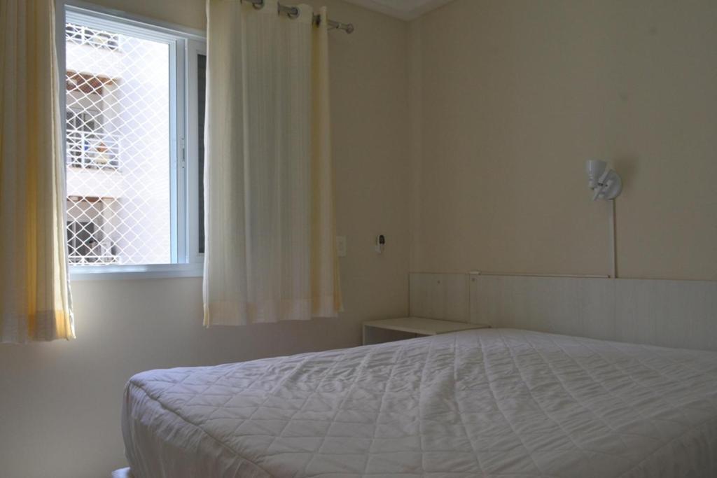Aluga-se Apto 2 Quartos, sendo 1 suíte, 3 Ar cond. Mobília completa - Praia Grande Ubatuba/SP Exterior foto